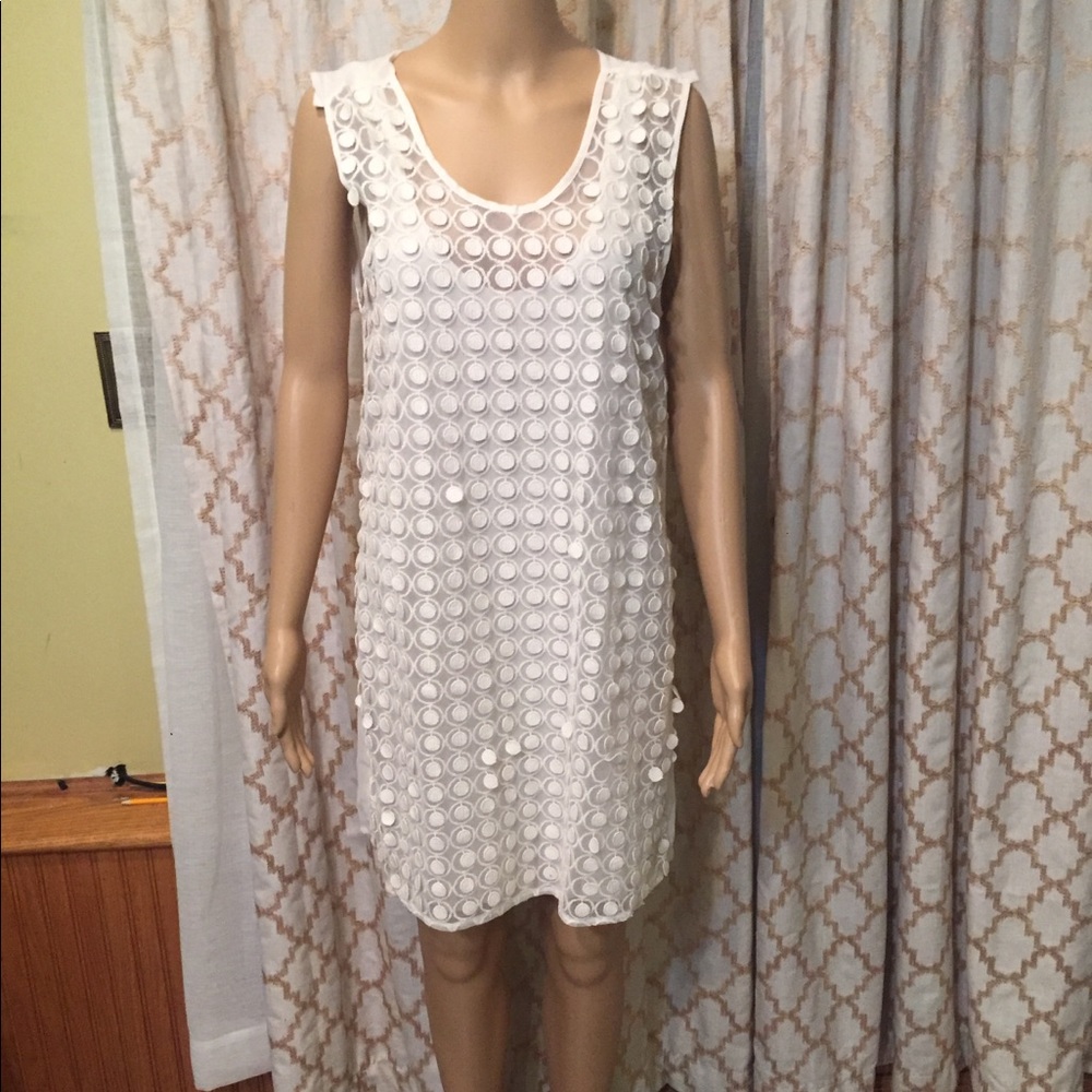 Mini dress can be worn as a top